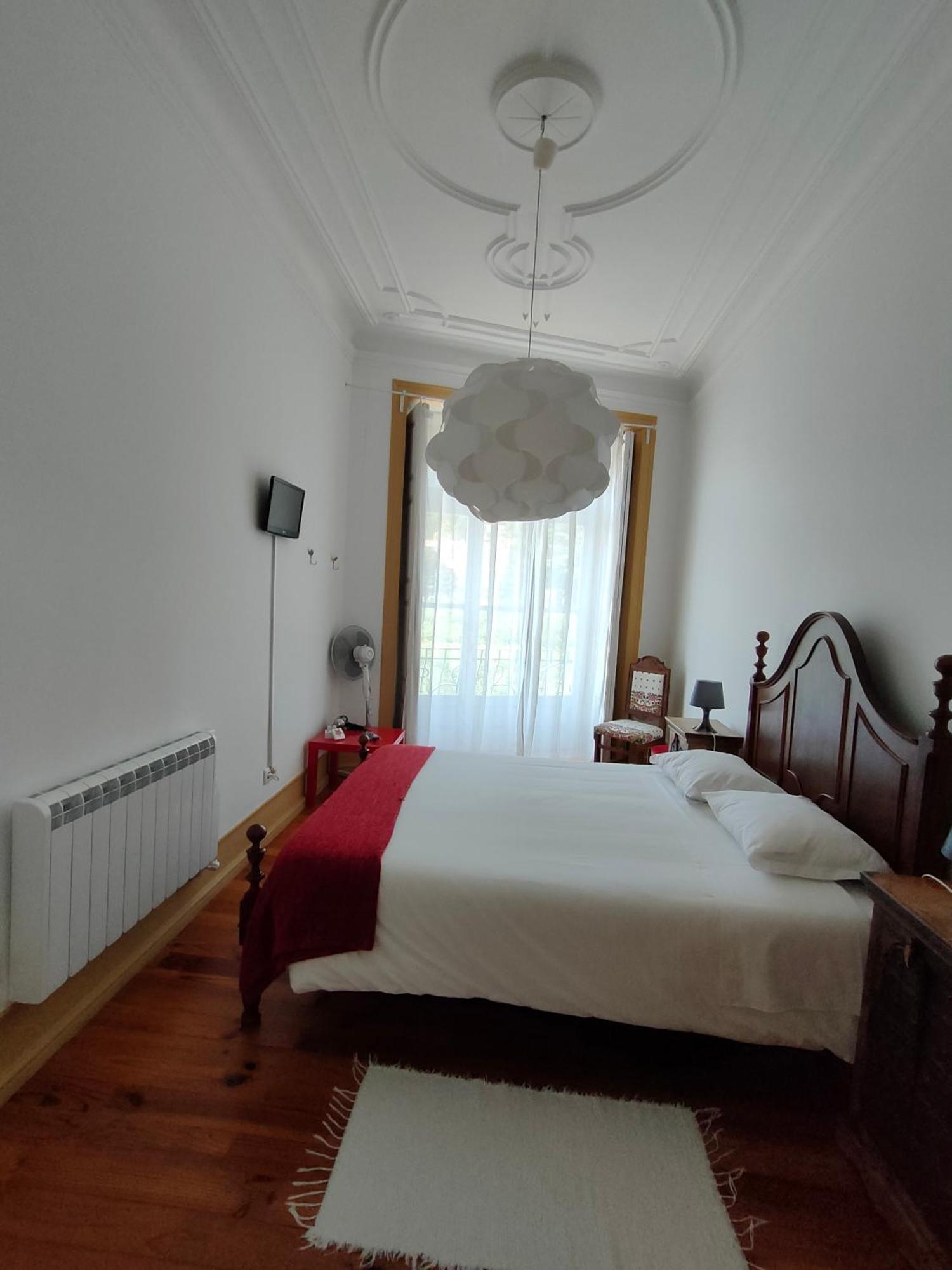 A Vianesa - Guest House Виана-ду-Каштелу Экстерьер фото